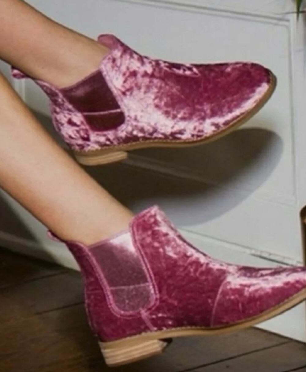 TOMS crushed velvet Ella chelsea pink mauve soft spring pull on booties boots